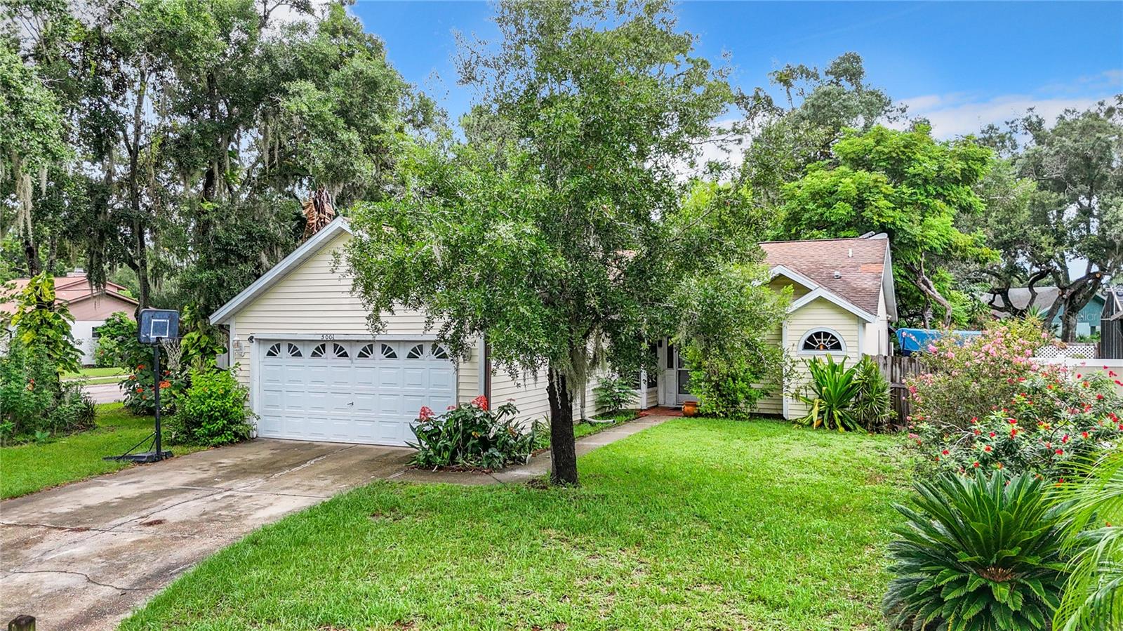 5001 80TH AVENUE CIR E, SARASOTA, FL, 34243