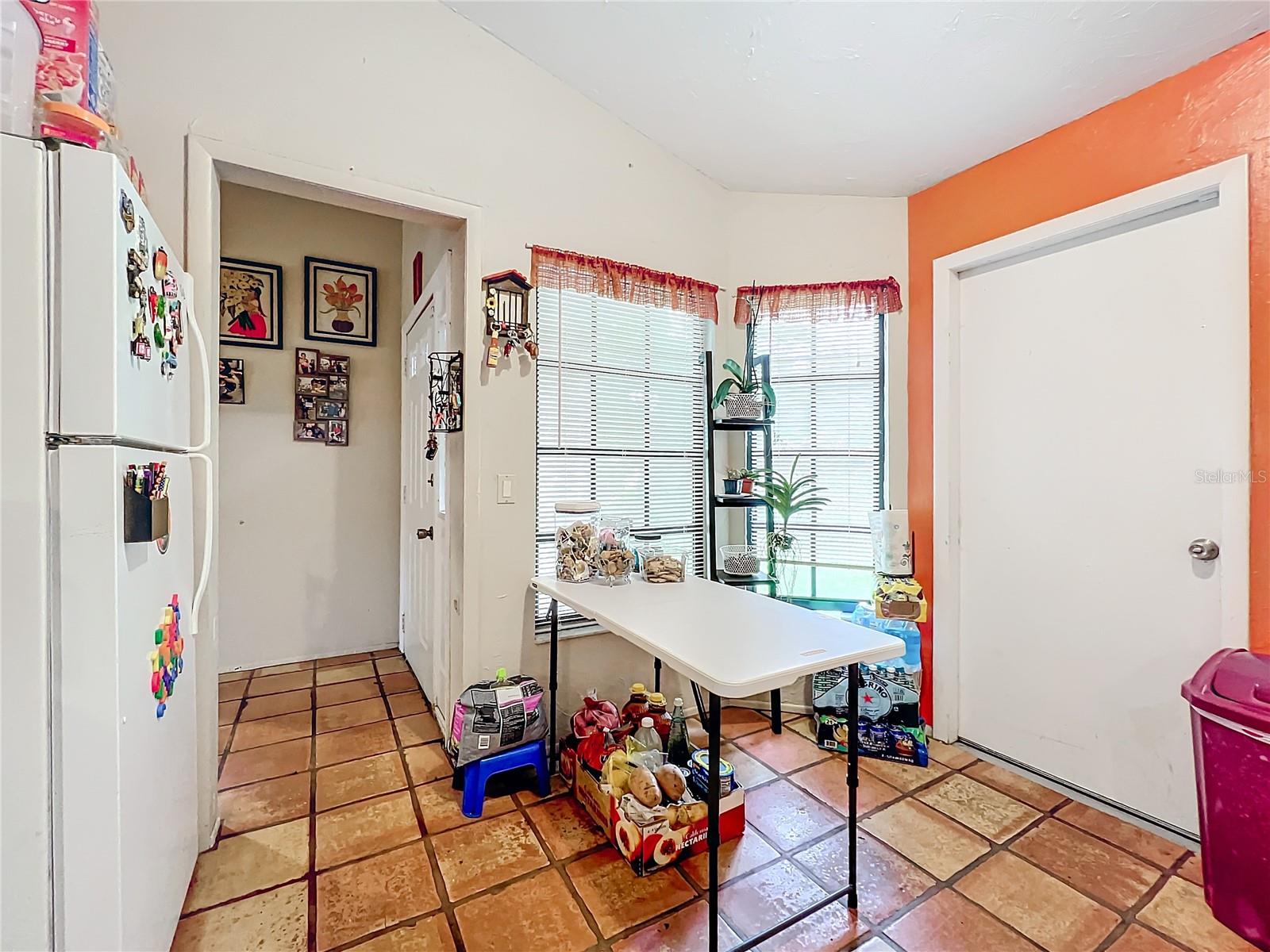 5001 80TH AVENUE CIR E, SARASOTA, FL, 34243
