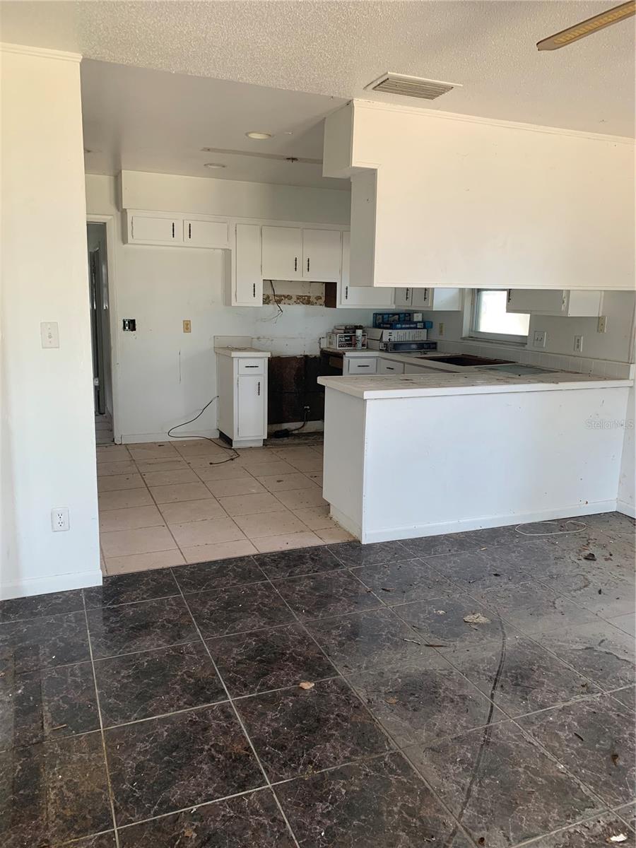 207 ROBIN RD, ALTAMONTE SPRINGS, FL, 32701