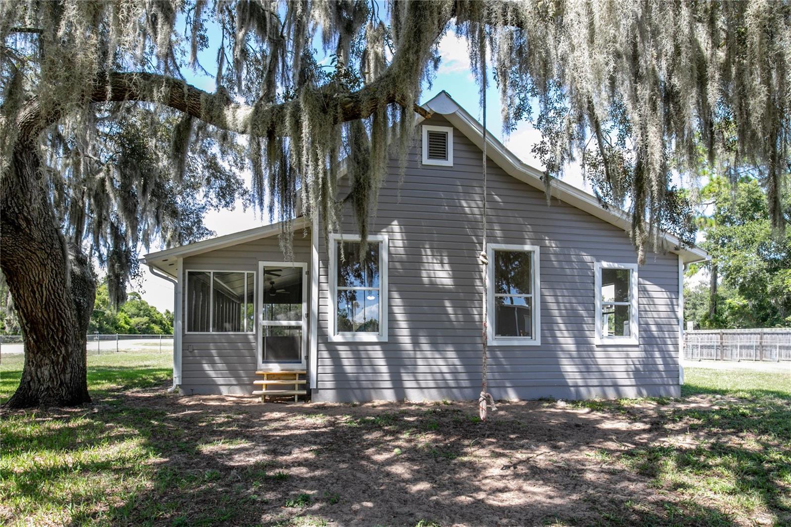 19402 E 5TH ST, UMATILLA, FL, 32784