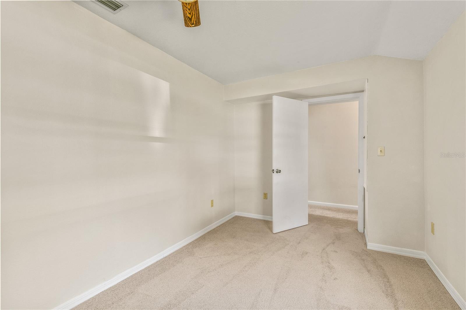 19402 E 5TH ST, UMATILLA, FL, 32784