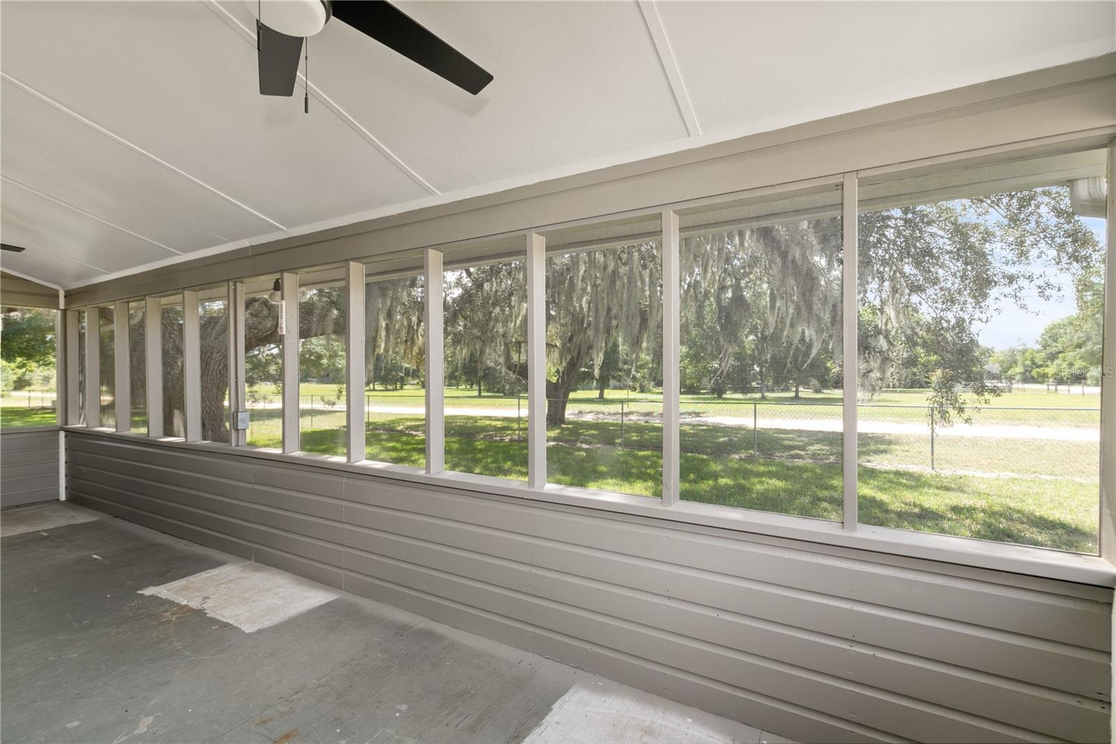 19402 E 5TH ST, UMATILLA, FL, 32784