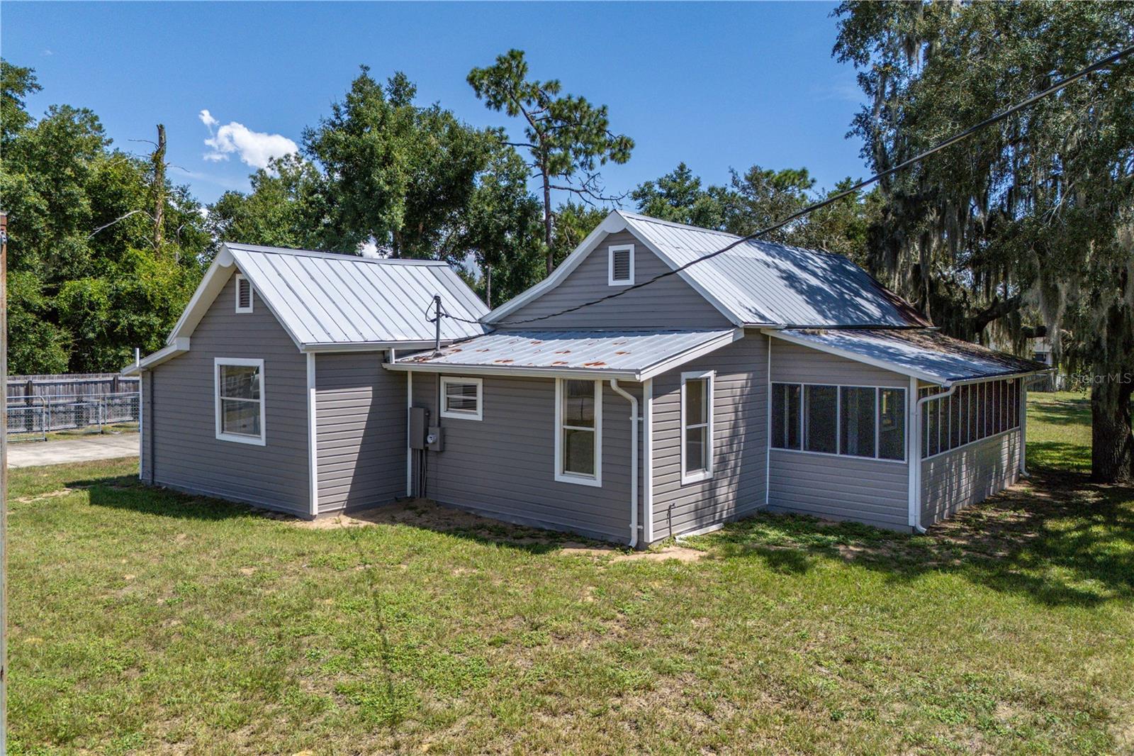 19402 E 5TH ST, UMATILLA, FL, 32784