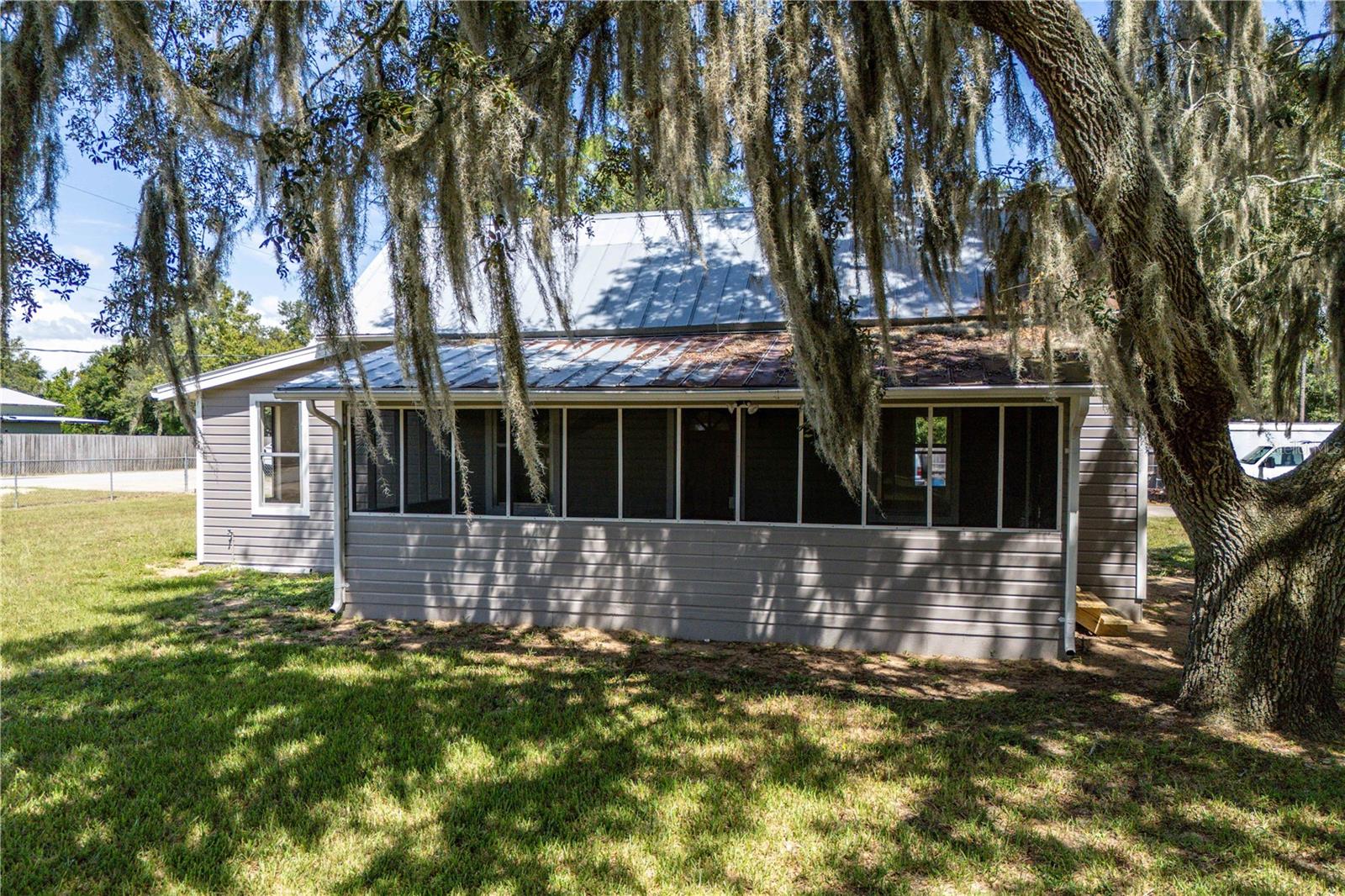 19402 E 5TH ST, UMATILLA, FL, 32784