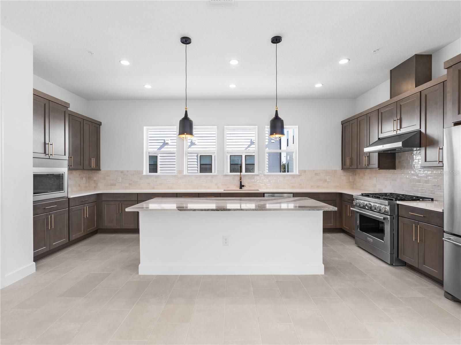 2122 WHITNEY MARSH ALY, ORLANDO, FL, 32804
