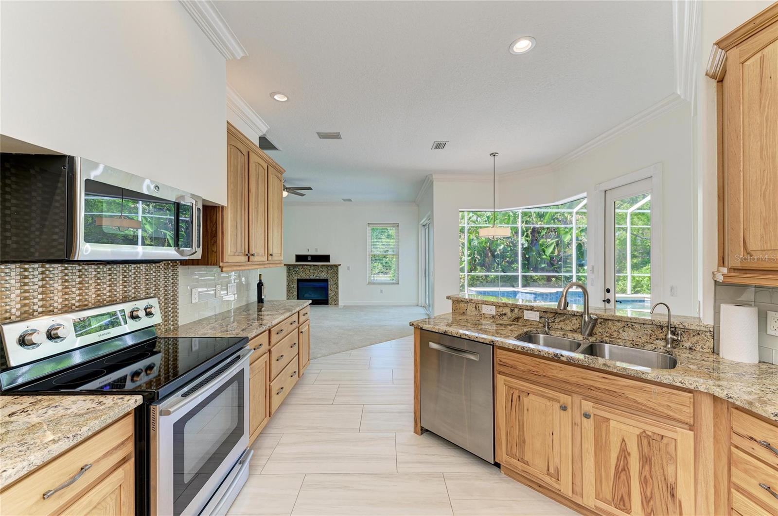 7602 PARTRIDGE STREET CIR, BRADENTON, FL, 34202