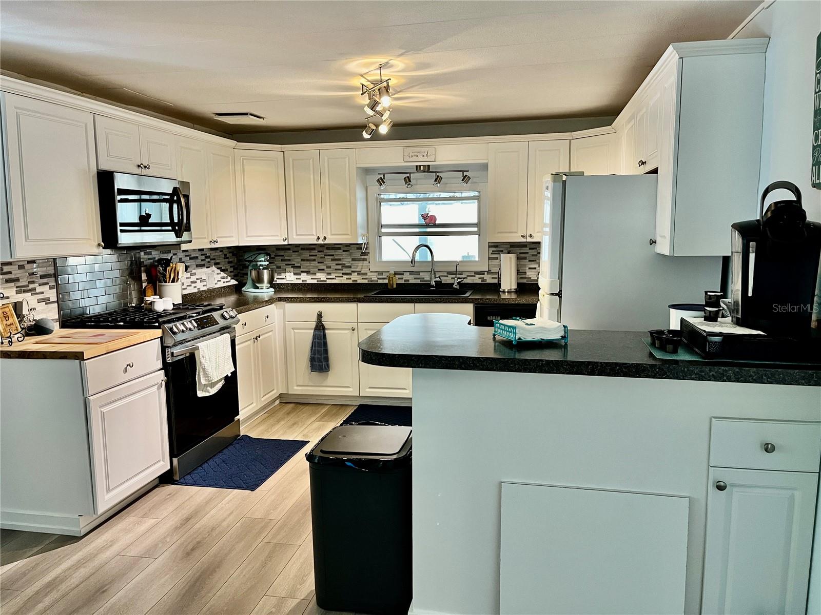 111 MOUNT ISLE AVE NE #187, ST PETERSBURG, FL, 33702