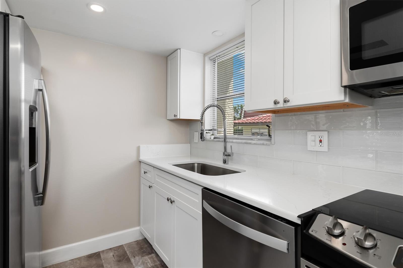 311 GARVIN ST #305B, PUNTA GORDA, FL, 33950