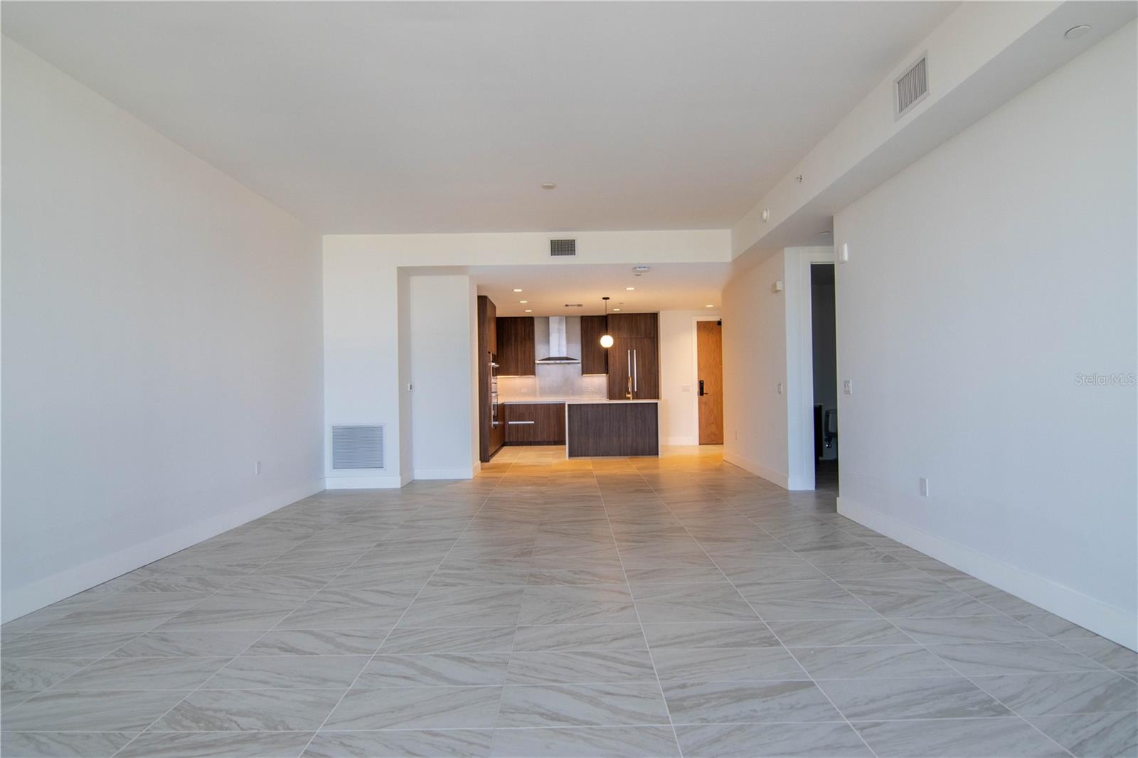 777 3RD AVE N #1401, ST PETERSBURG, FL, 33701