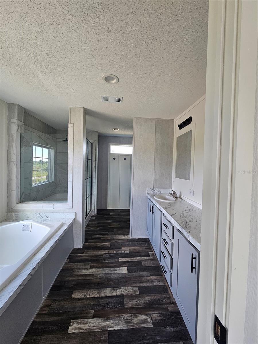 1070 CABBAGE LN, OKEECHOBEE, FL, 34974