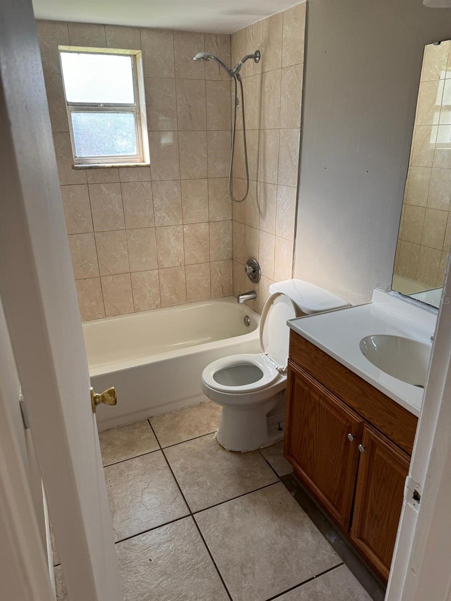 501 FLORAL DR, KISSIMMEE, FL, 34743