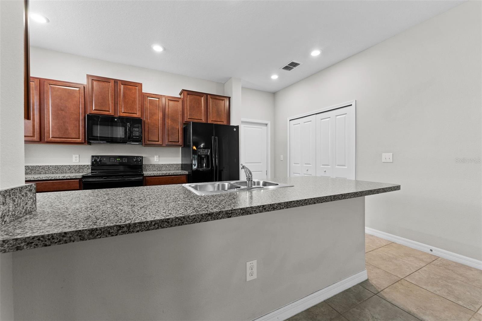 10549 LAKE MONTAUK DR, RIVERVIEW, FL, 33578