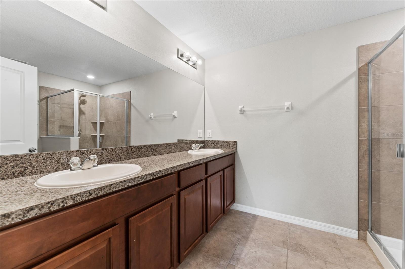 10549 LAKE MONTAUK DR, RIVERVIEW, FL, 33578