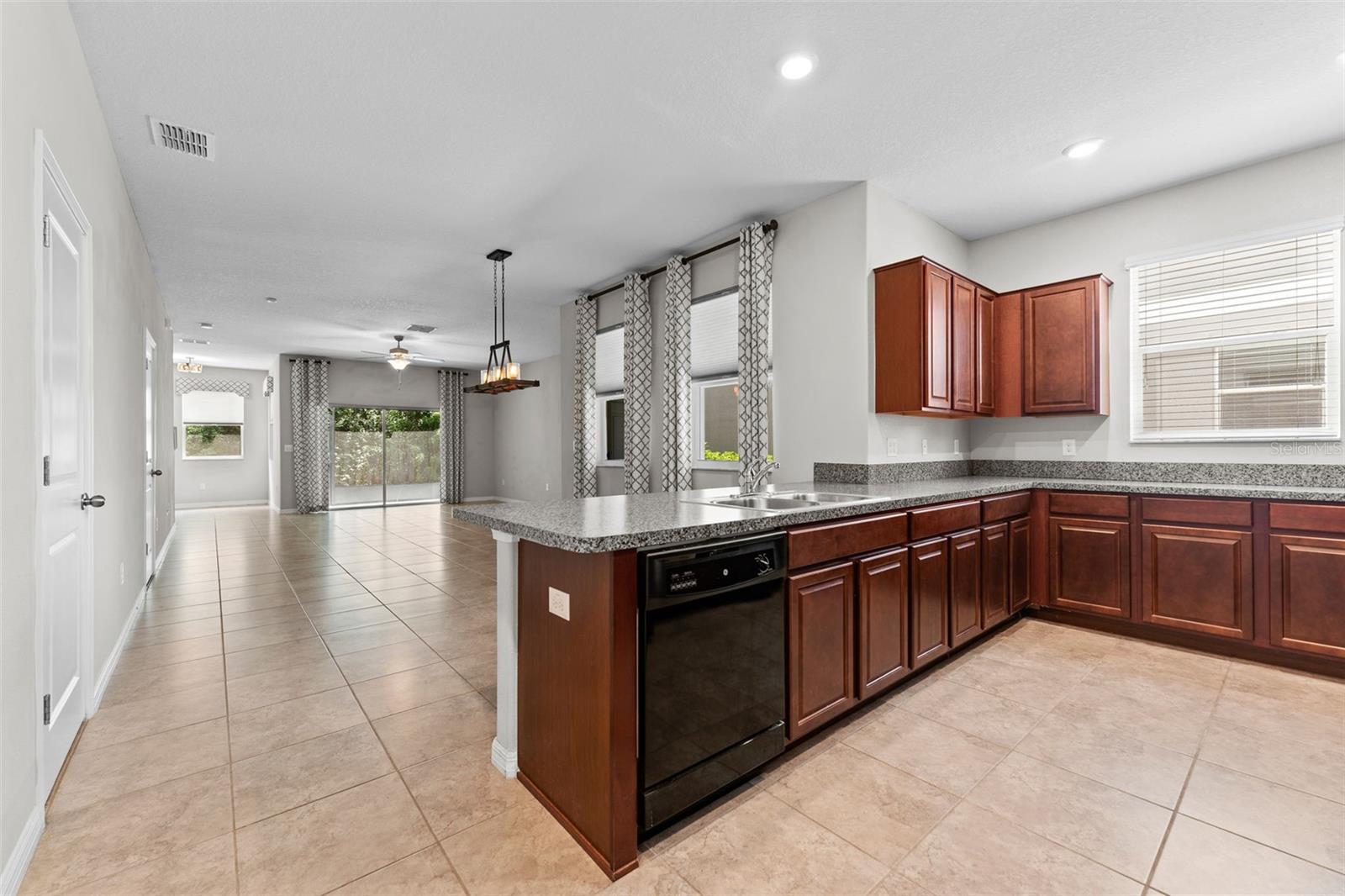 10549 LAKE MONTAUK DR, RIVERVIEW, FL, 33578