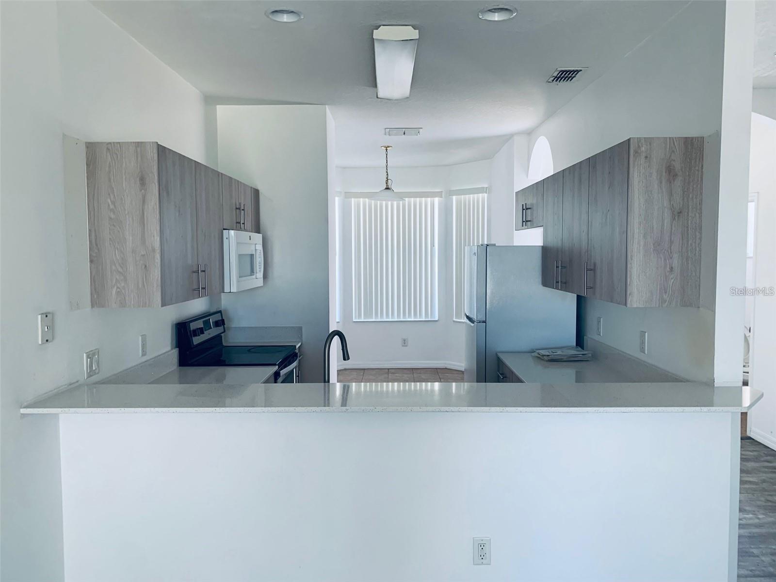 1240 S BEACH CIR, KISSIMMEE, FL, 34746
