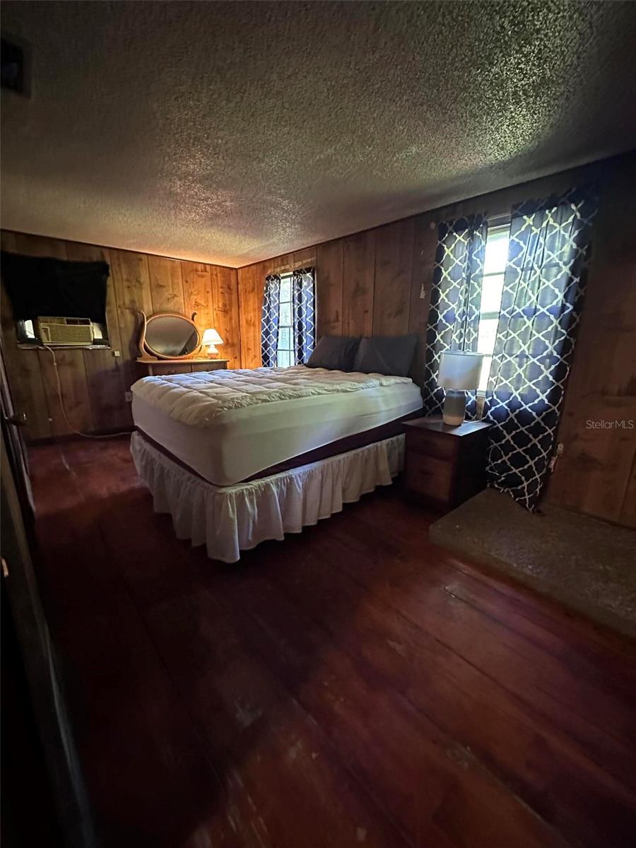 42225 SAINT CLAIRE LAKE DR, DELAND, FL, 32720