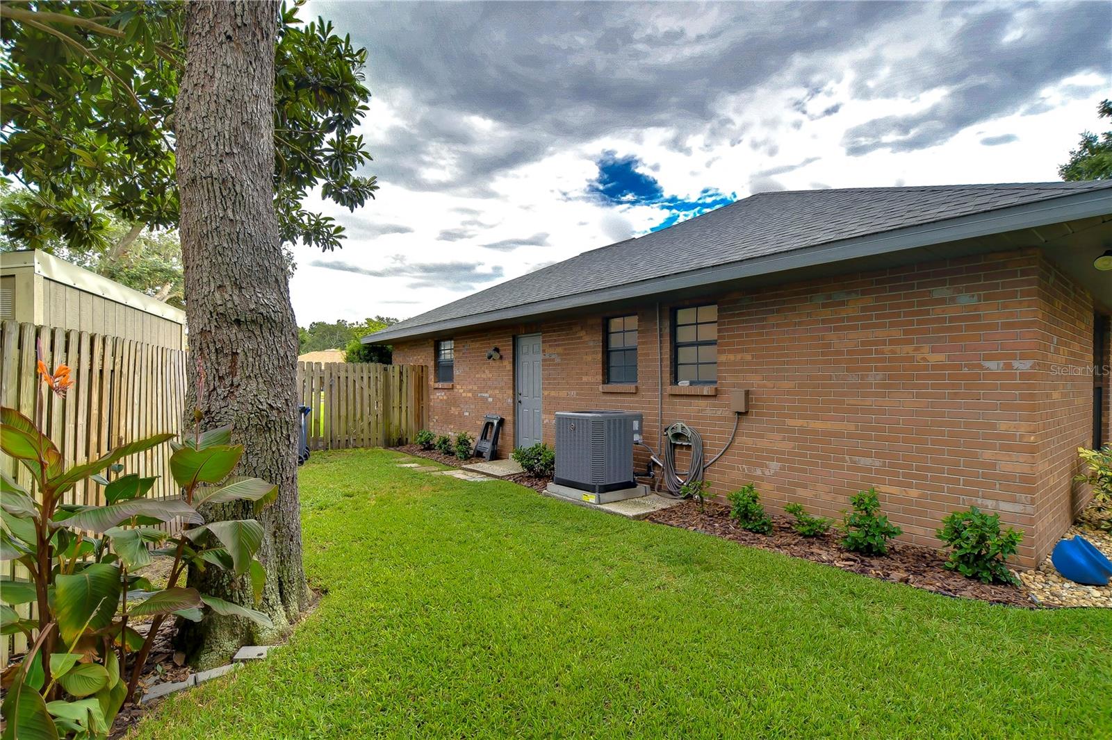 2218 WILDWOOD HOLLOW DR, VALRICO, FL, 33596