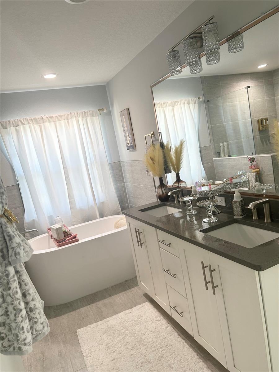1301 22ND AVE N, ST PETERSBURG, FL, 33704
