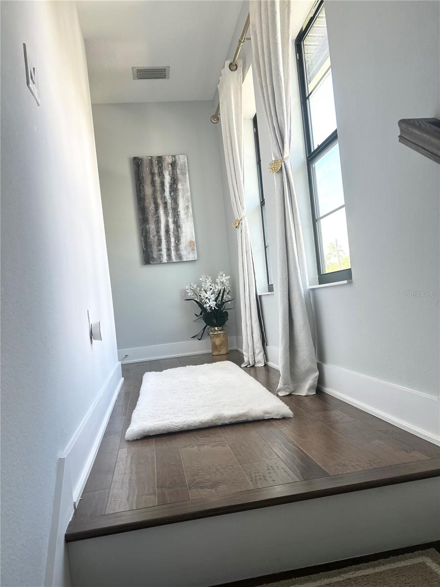 1301 22ND AVE N, ST PETERSBURG, FL, 33704