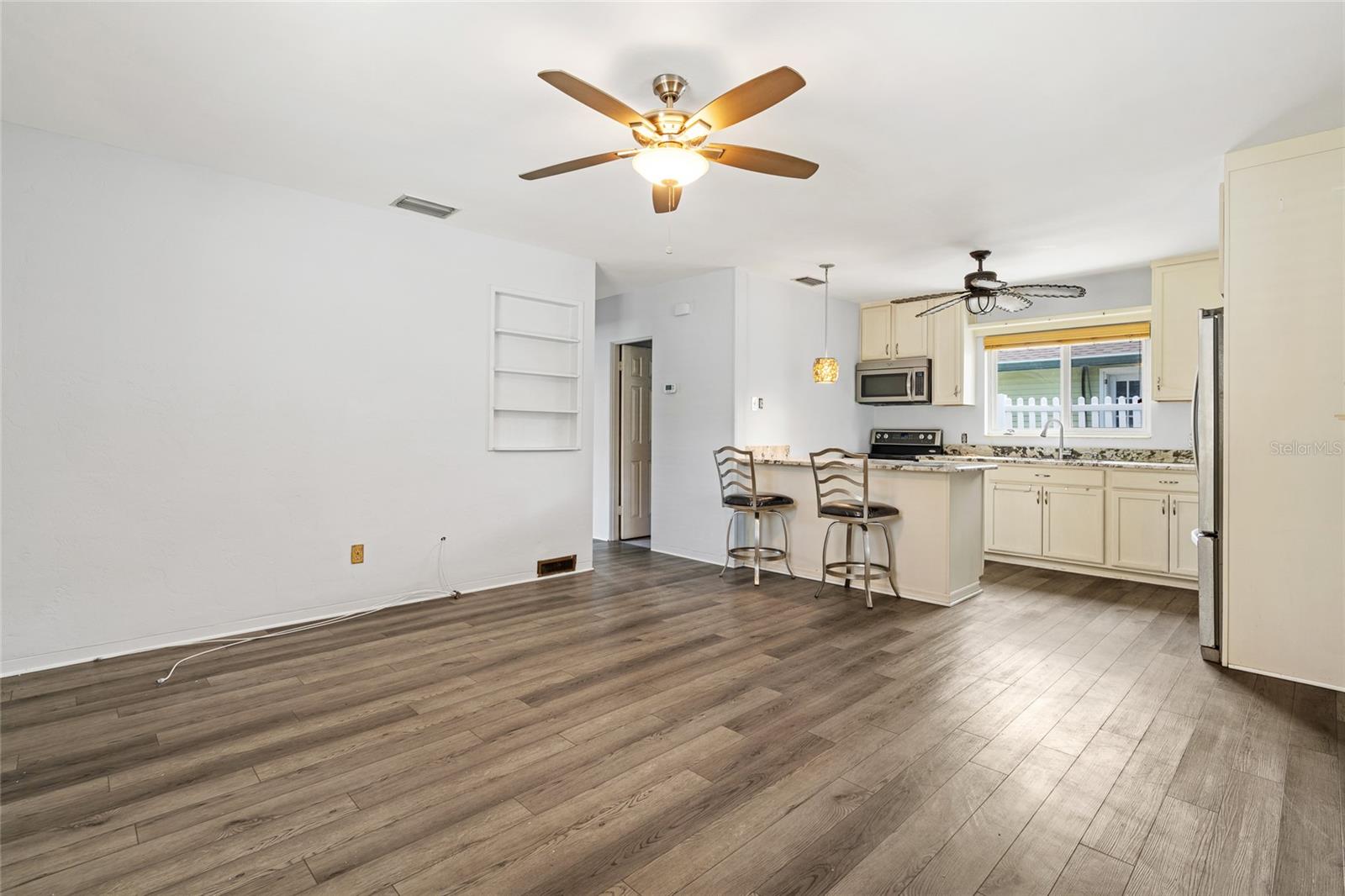18053 2ND ST E, REDINGTON SHORES, FL, 33708