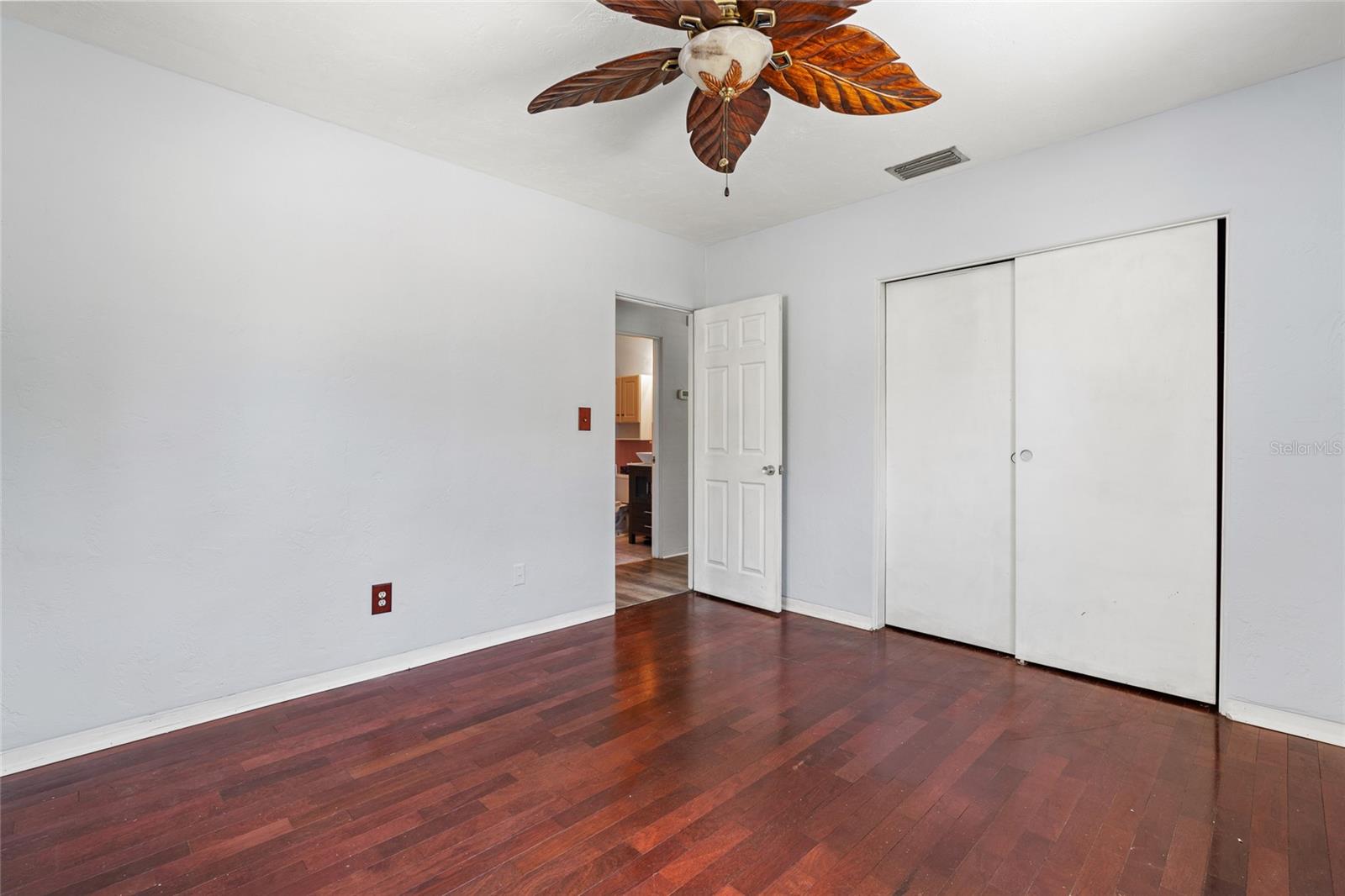 18053 2ND ST E, REDINGTON SHORES, FL, 33708