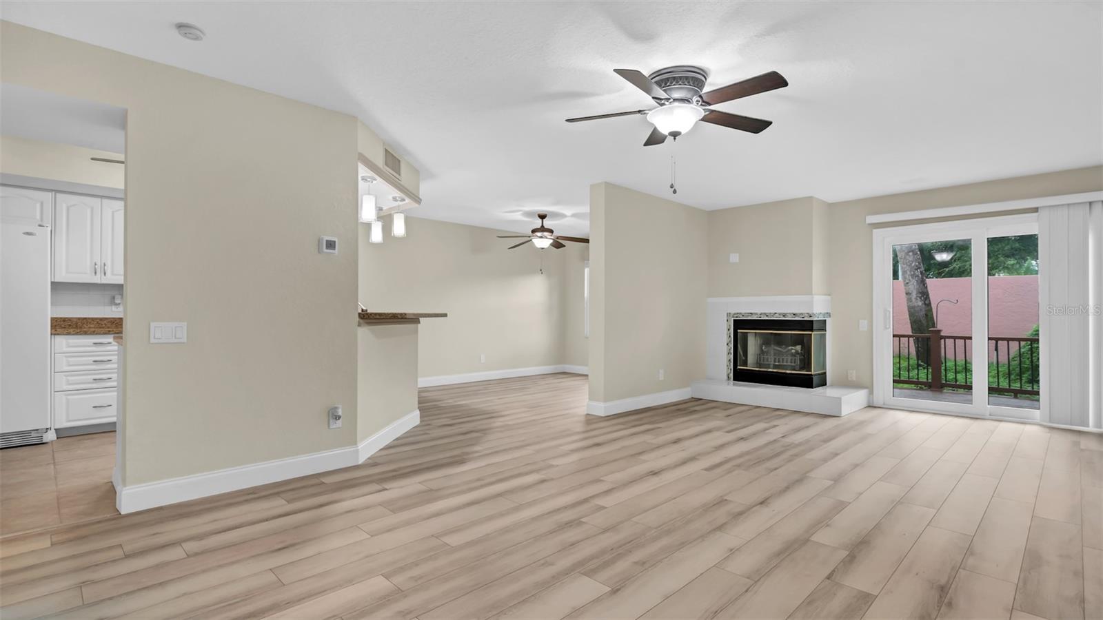 GLADES THE, SEMINOLE, FL, 33776