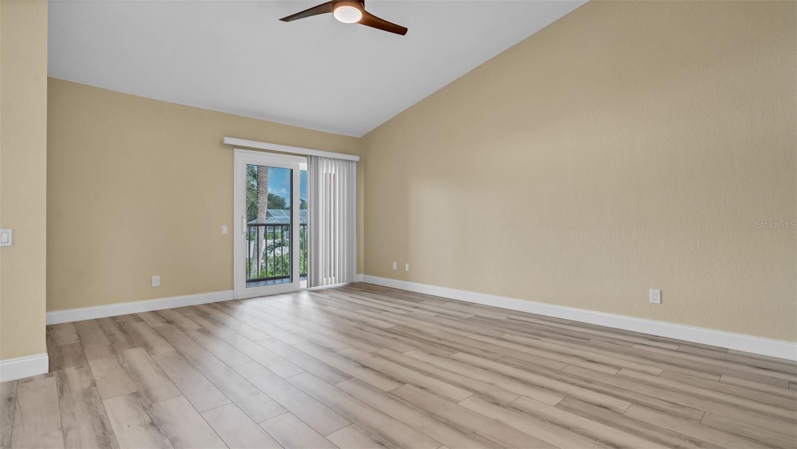 GLADES THE, SEMINOLE, FL, 33776