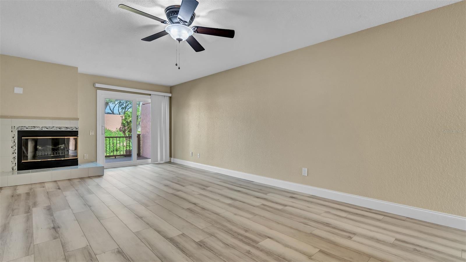 GLADES THE, SEMINOLE, FL, 33776