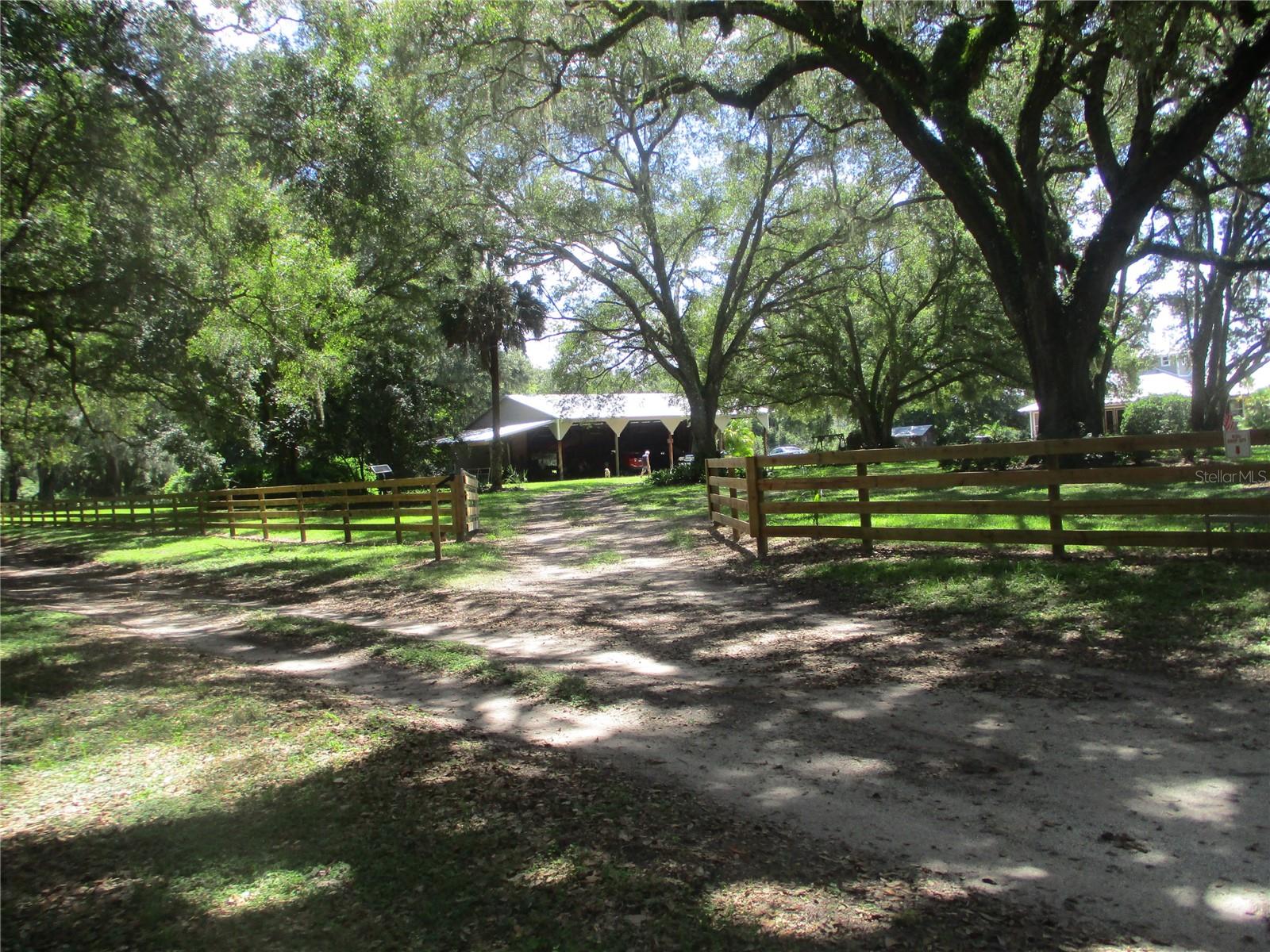 33 SW 97TH PL, WEBSTER, FL, 33597