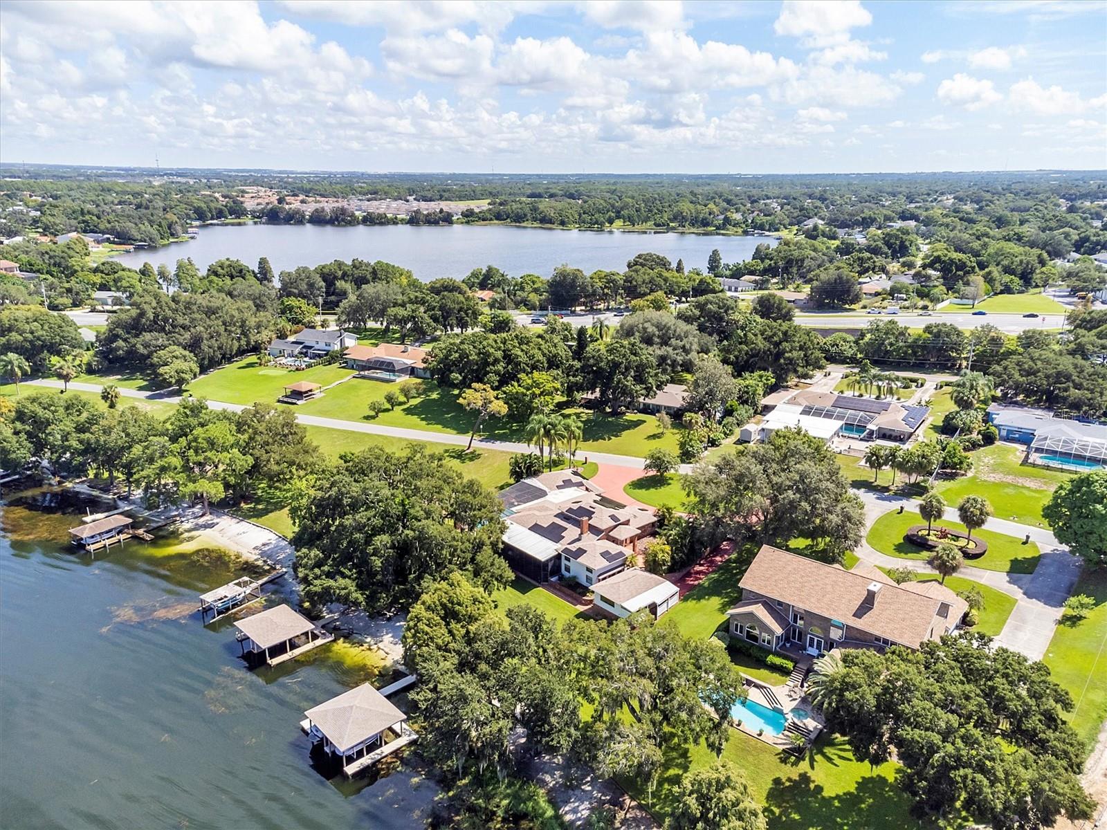 121 E LAKE SUMMIT DR, WINTER HAVEN, FL, 33884