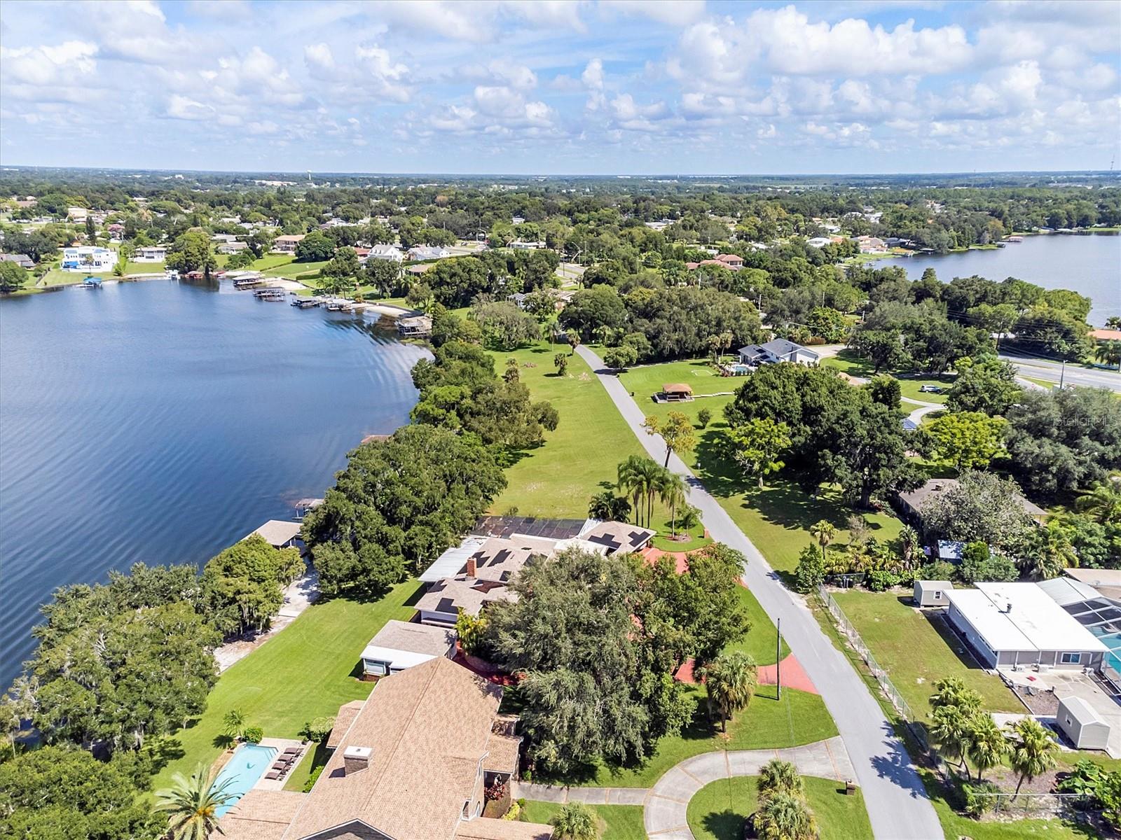 121 E LAKE SUMMIT DR, WINTER HAVEN, FL, 33884