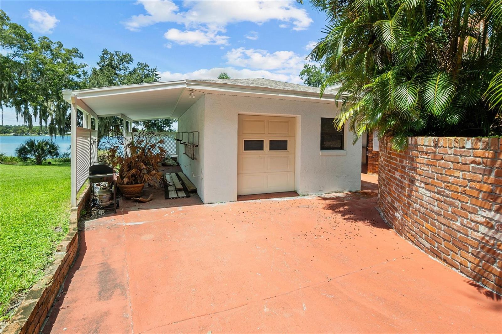 121 E LAKE SUMMIT DR, WINTER HAVEN, FL, 33884