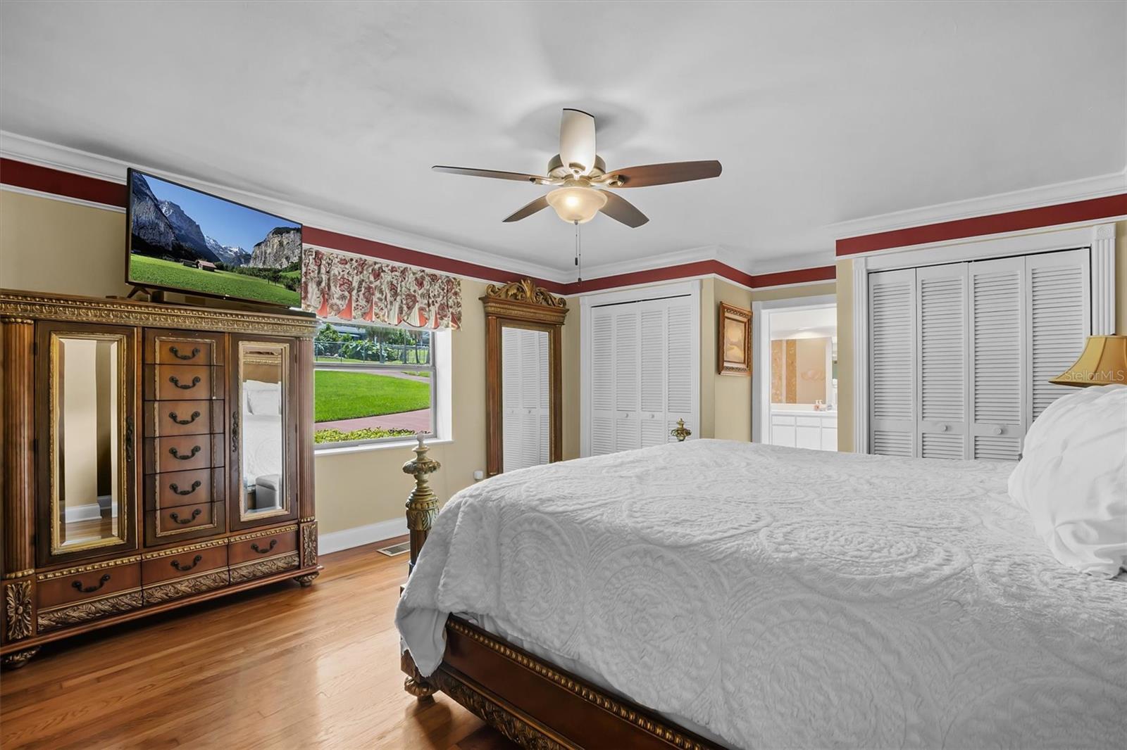 121 E LAKE SUMMIT DR, WINTER HAVEN, FL, 33884