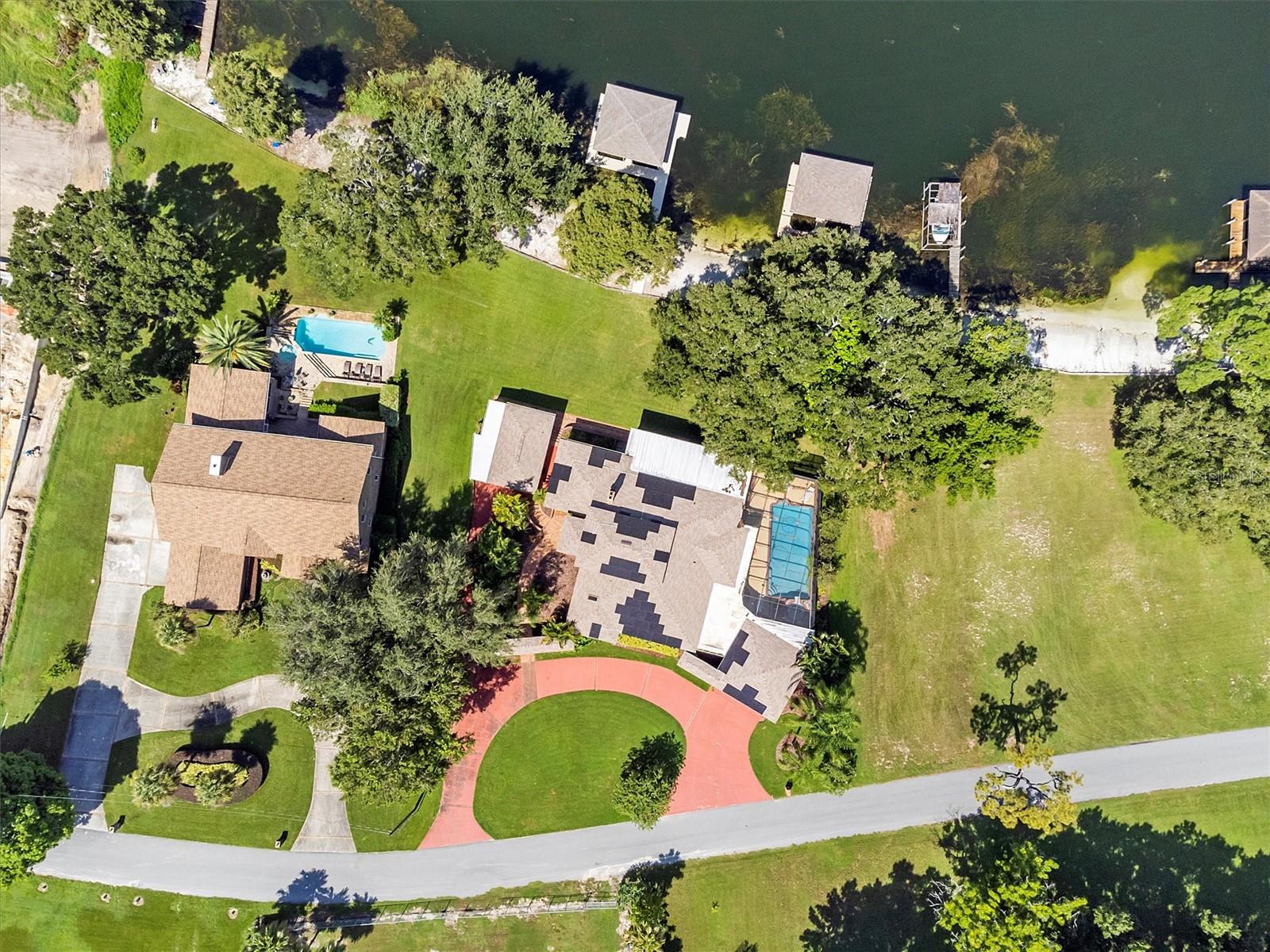 121 E LAKE SUMMIT DR, WINTER HAVEN, FL, 33884