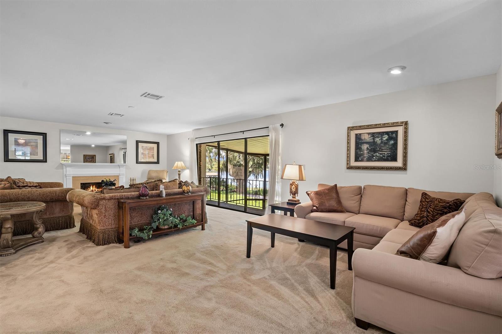121 E LAKE SUMMIT DR, WINTER HAVEN, FL, 33884