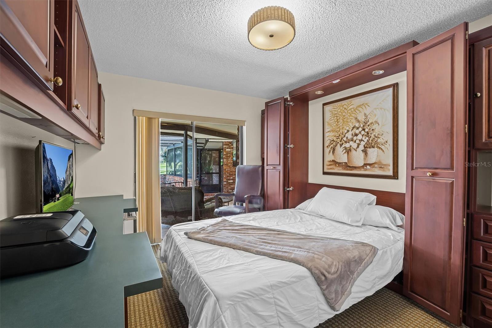 121 E LAKE SUMMIT DR, WINTER HAVEN, FL, 33884