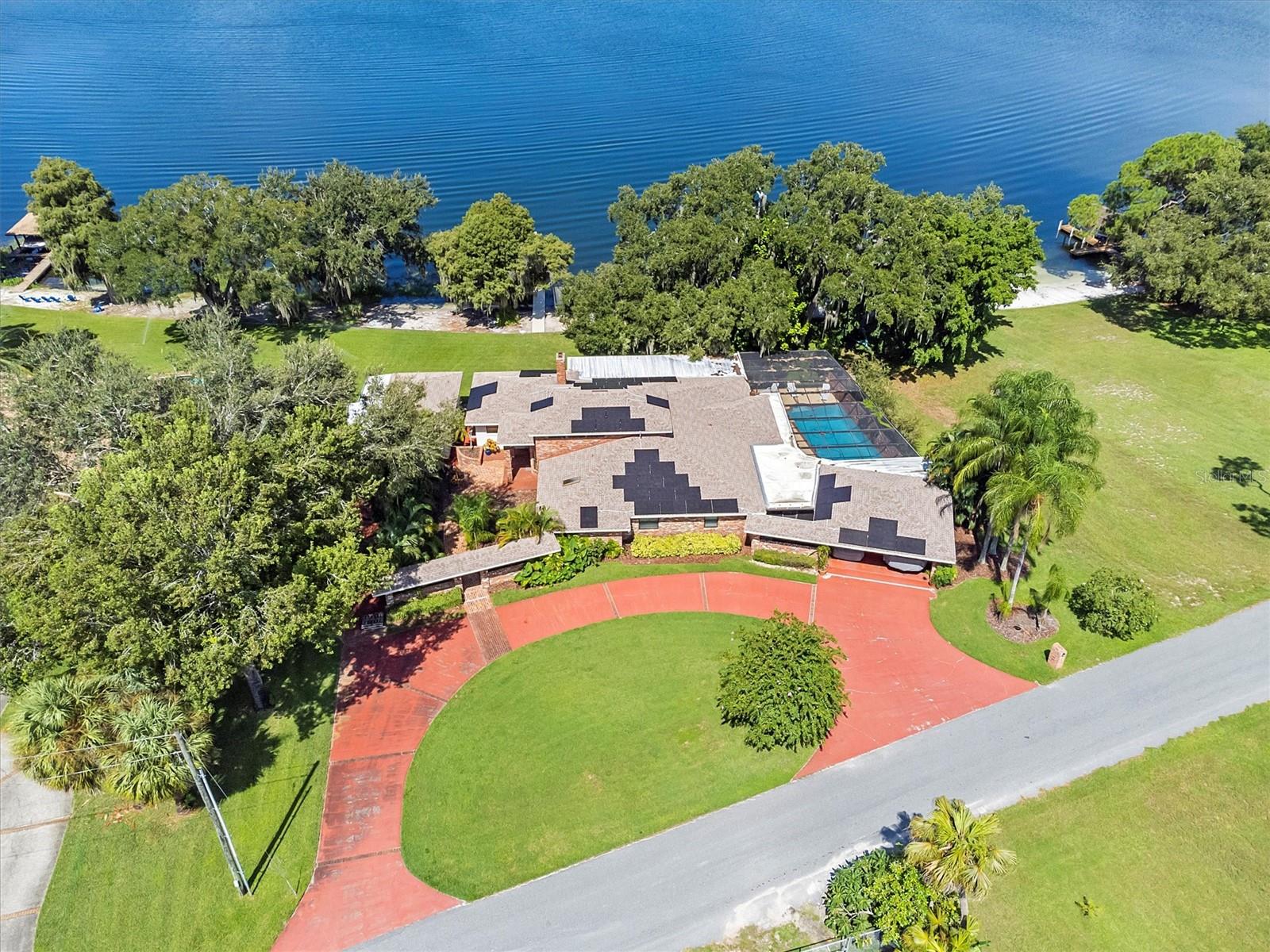 121 E LAKE SUMMIT DR, WINTER HAVEN, FL, 33884