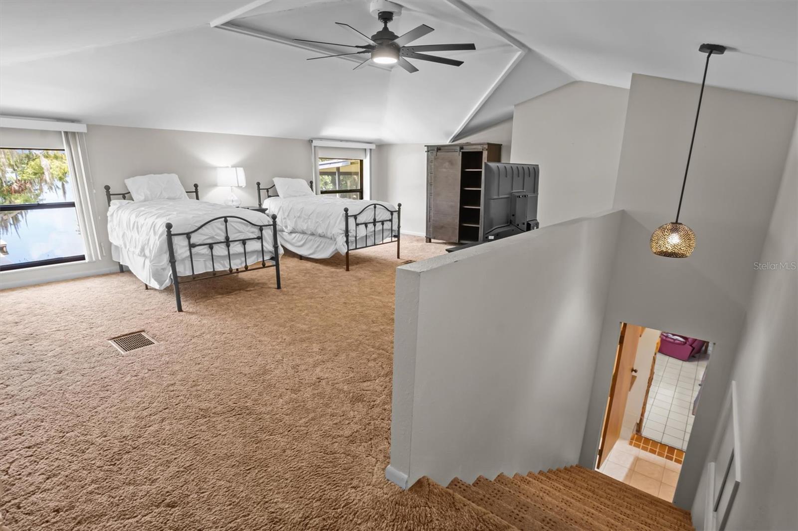 121 E LAKE SUMMIT DR, WINTER HAVEN, FL, 33884