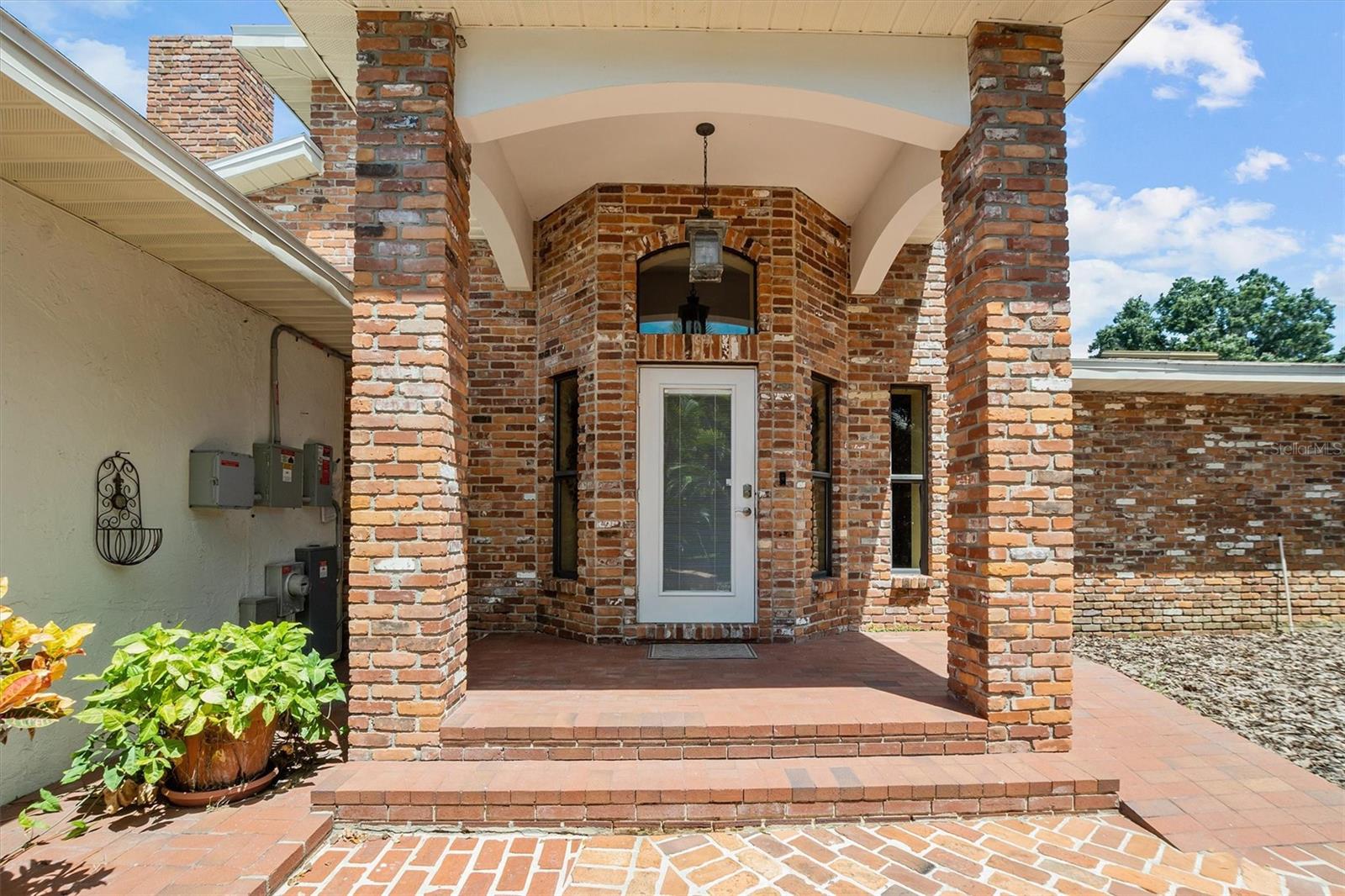 121 E LAKE SUMMIT DR, WINTER HAVEN, FL, 33884