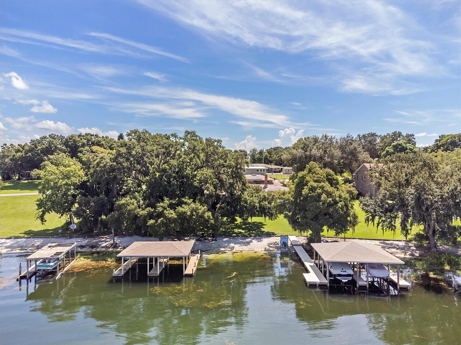 121 E LAKE SUMMIT DR, WINTER HAVEN, FL, 33884
