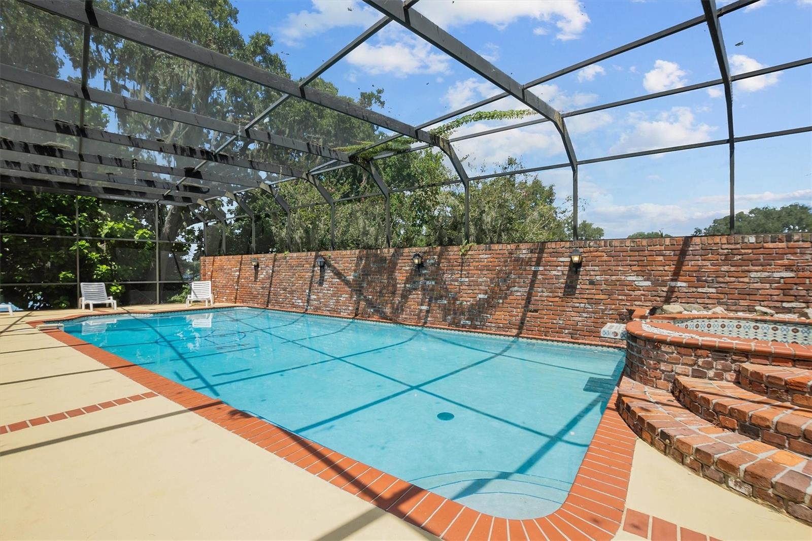 121 E LAKE SUMMIT DR, WINTER HAVEN, FL, 33884