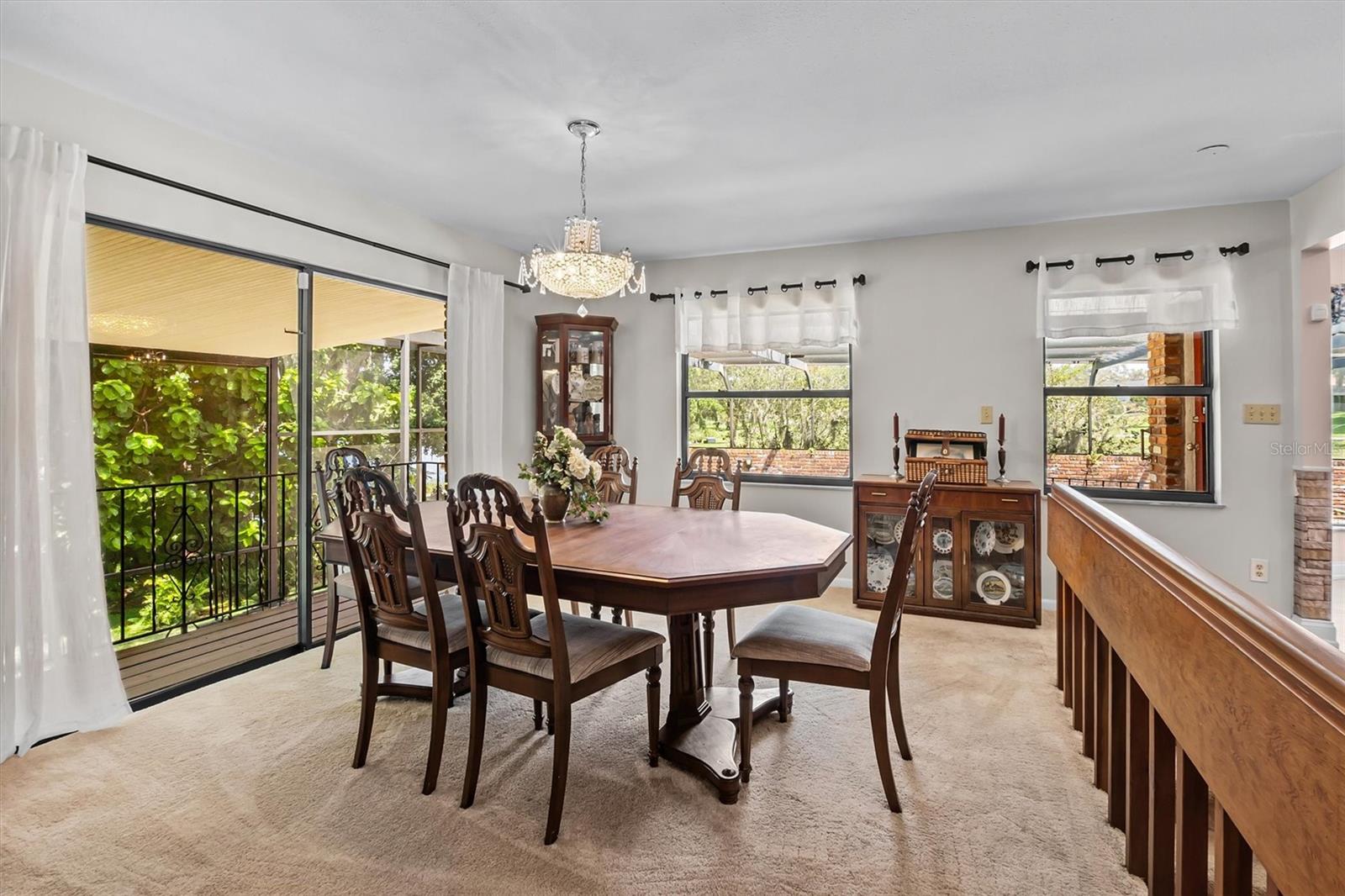 121 E LAKE SUMMIT DR, WINTER HAVEN, FL, 33884