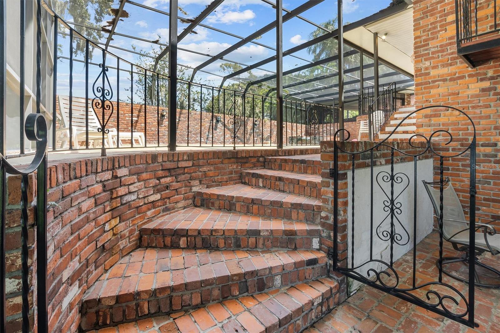 121 E LAKE SUMMIT DR, WINTER HAVEN, FL, 33884