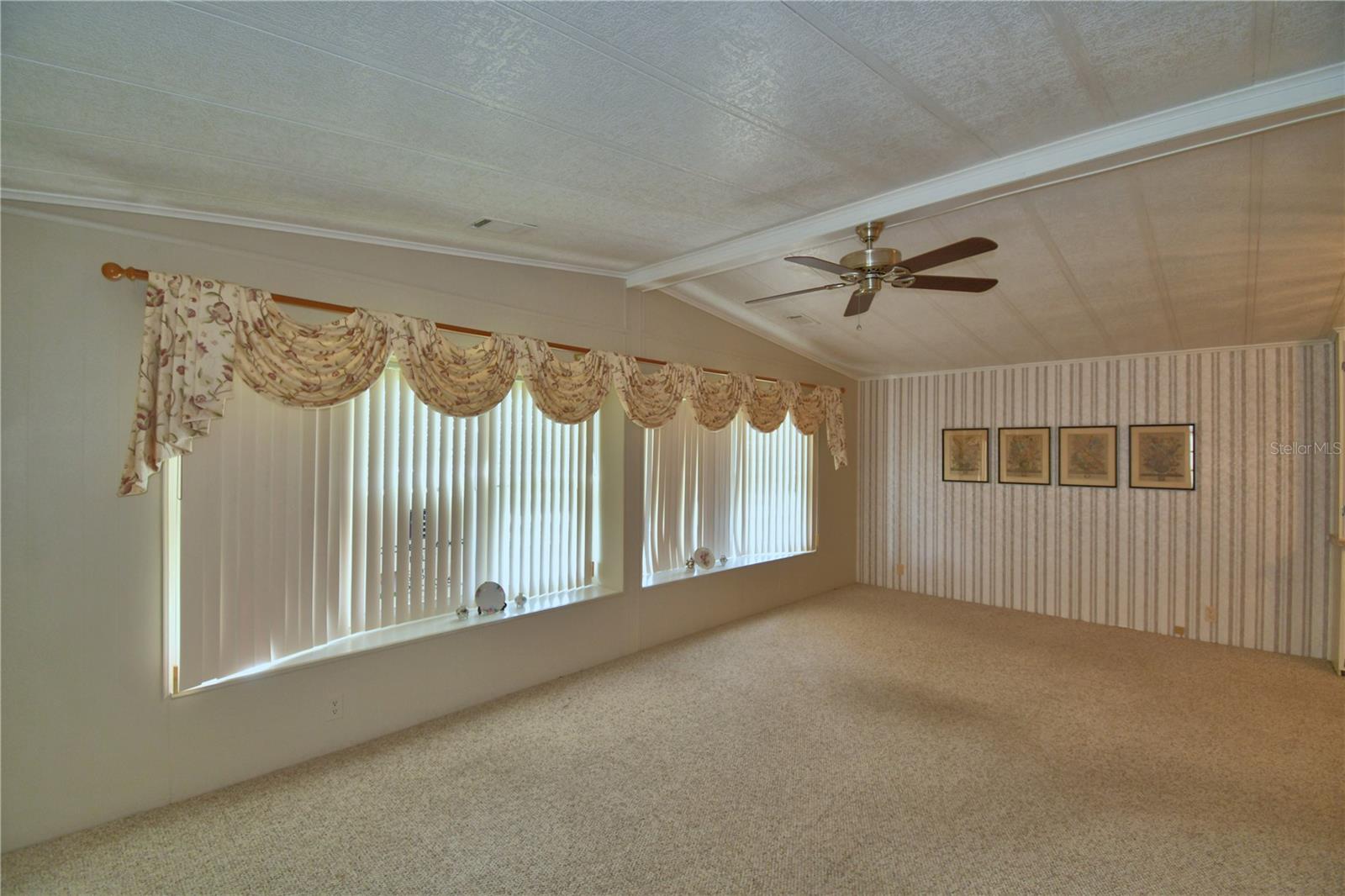 P4931788 Property Photo