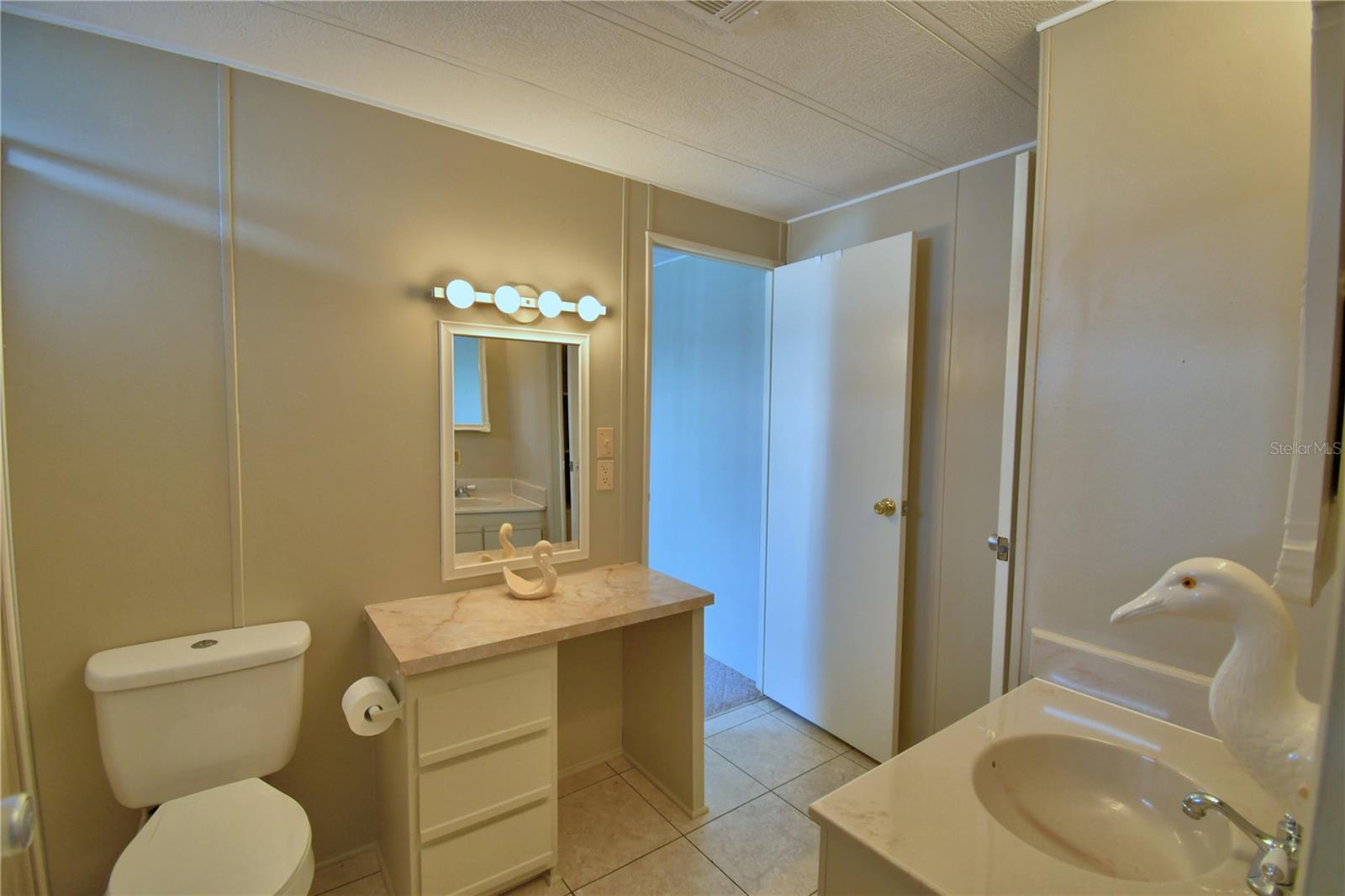 P4931788 Property Photo