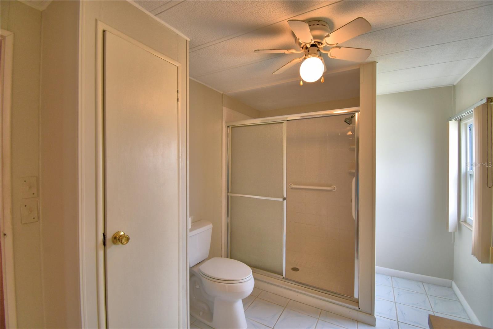 P4931788 Property Photo