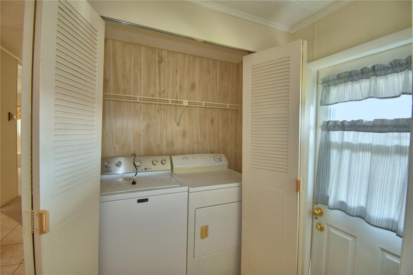 P4931788 Property Photo