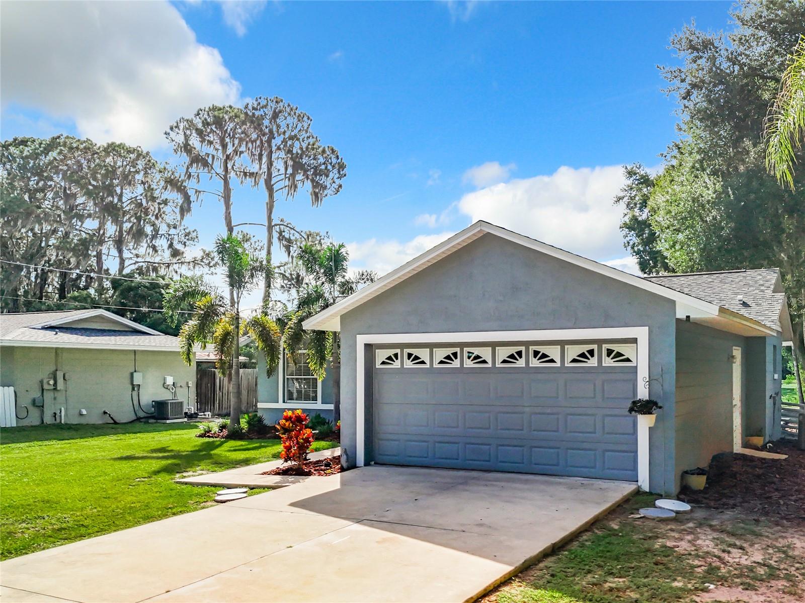 505 LAKESHORE DR, EUSTIS, FL, 32726