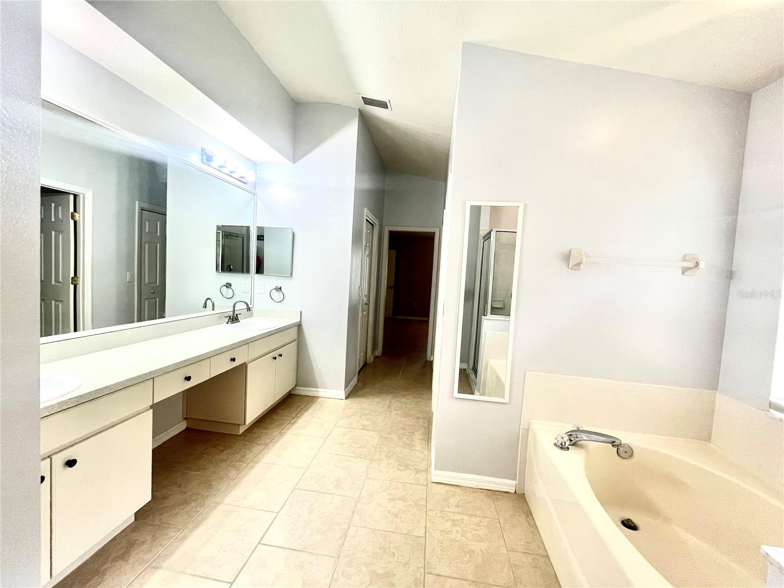 18080 ARBOR CREST DR, TAMPA, FL, 33647