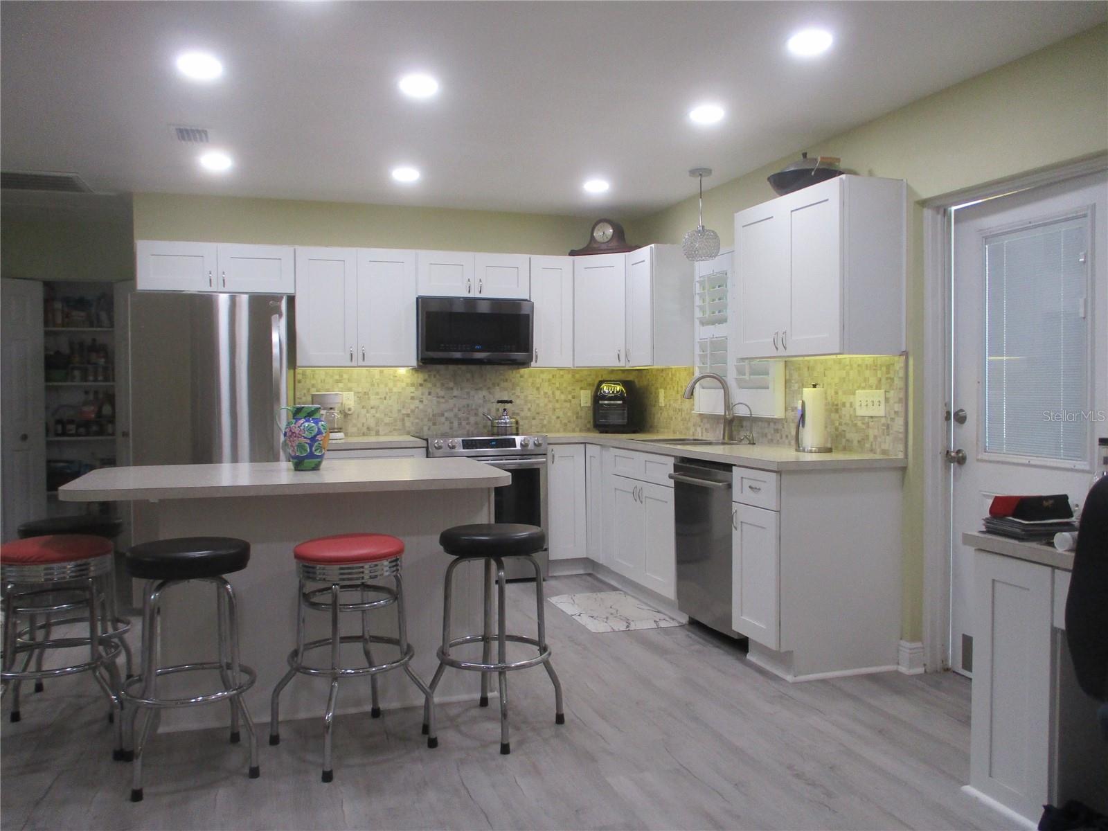 10742 W BEACH PKWY, LAKE WALES, FL, 33898